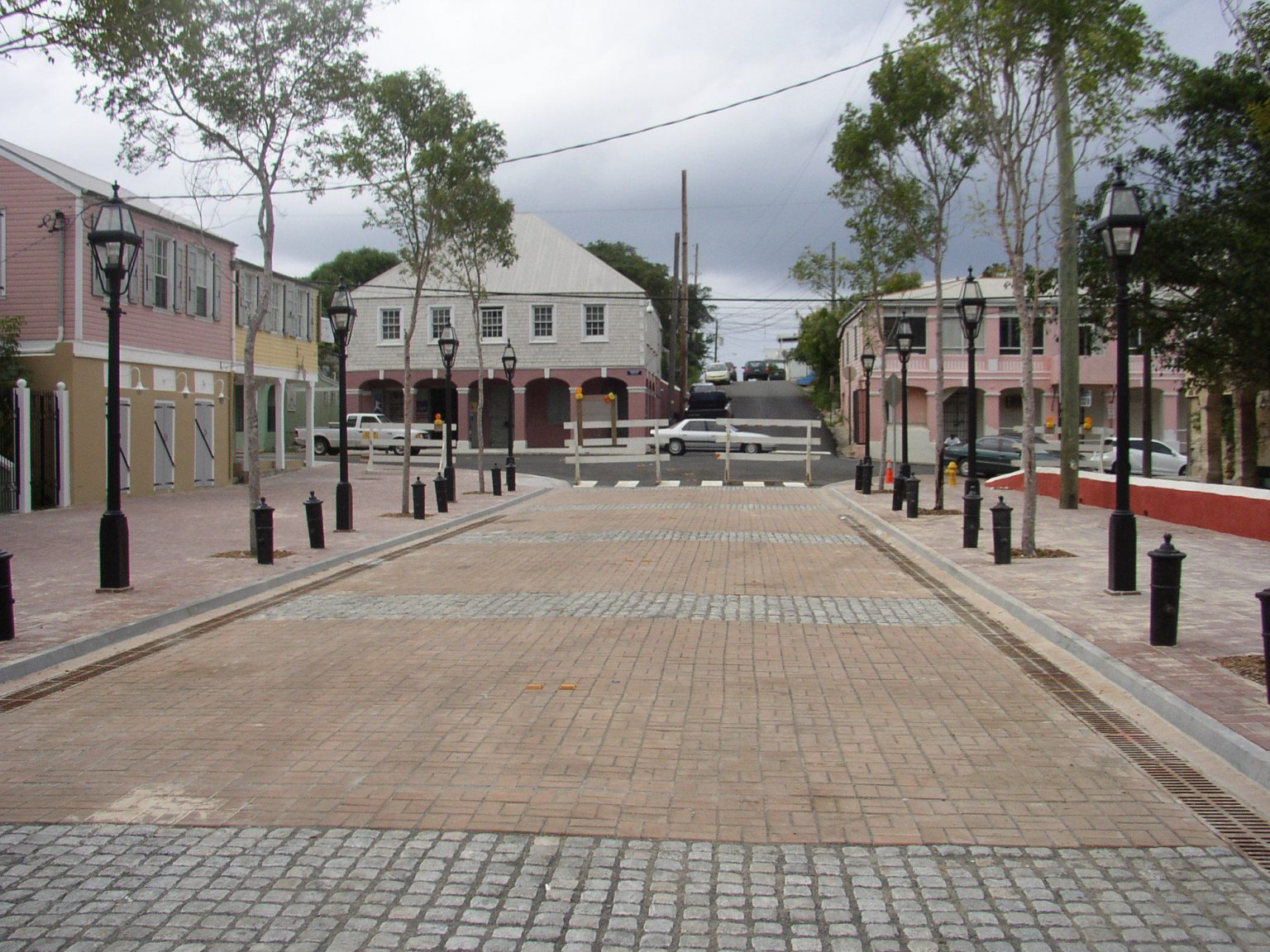 Before and After in Sunday Market Square